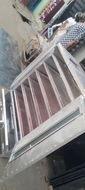 Local Oven Well Padded, Use Gas and Charcoal and Electric 