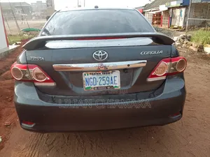 Toyota Corolla 2012 Gray