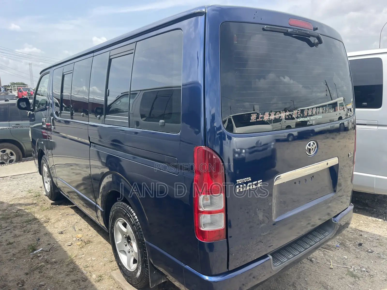 Toyota HiAce 2010 Blue