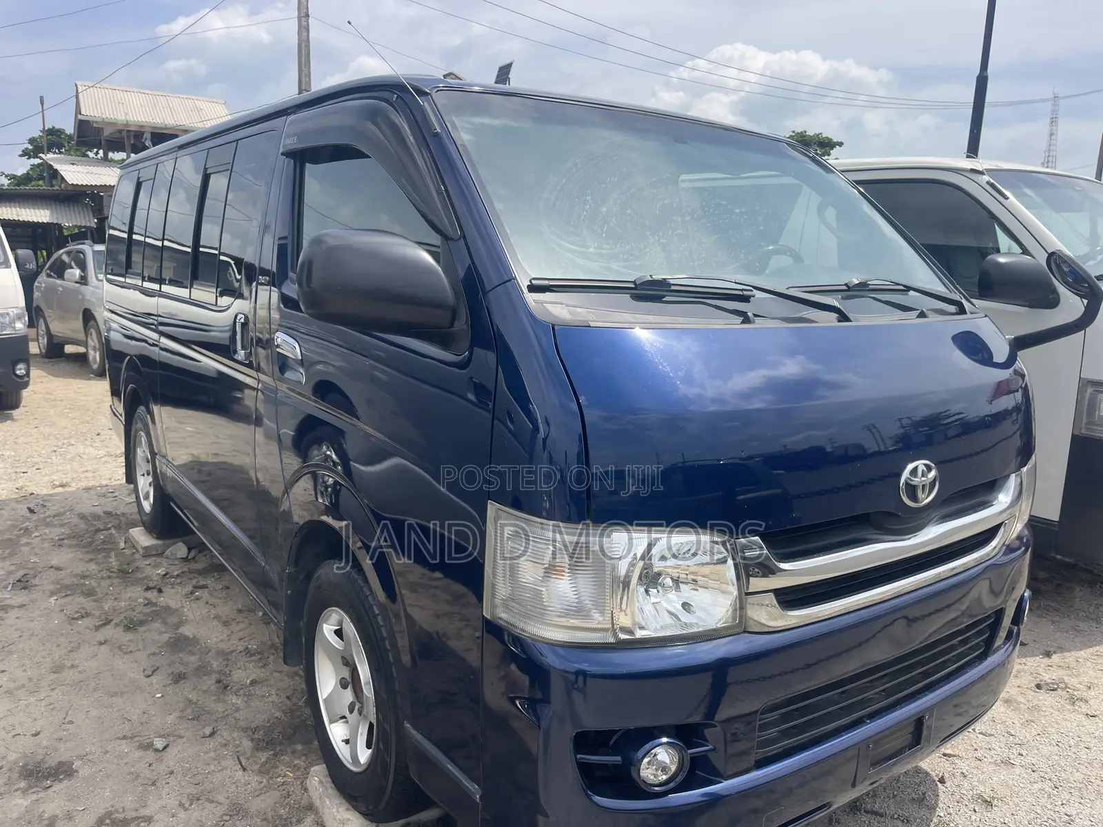 Toyota HiAce 2010 Blue