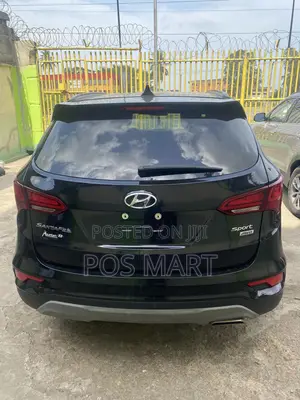 Hyundai Santa Fe SE Ultimate AWD 2018 Black
