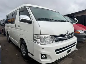 Toyota HiAce 2015 White