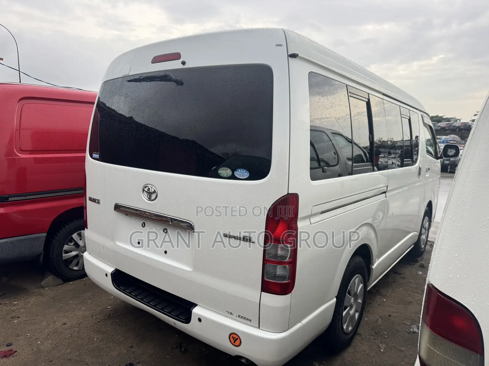 Toyota HiAce 2015 White