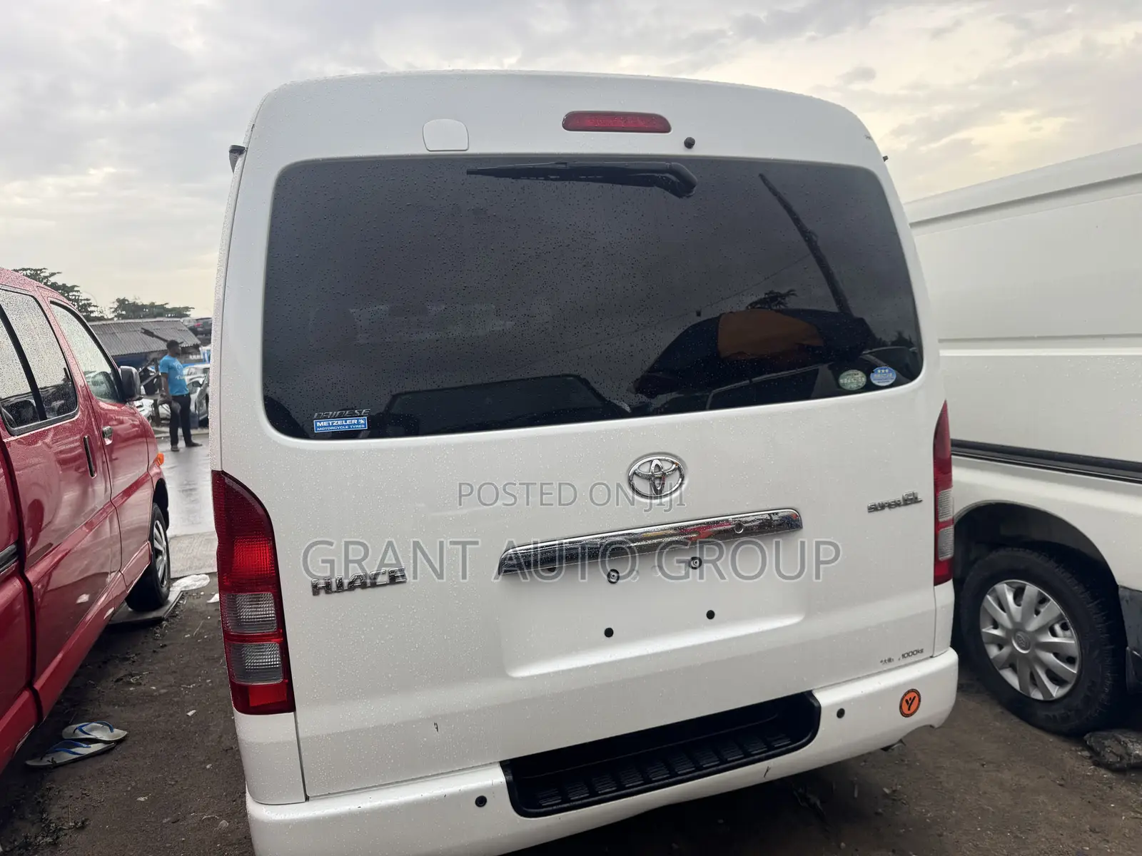 Toyota HiAce 2015 White