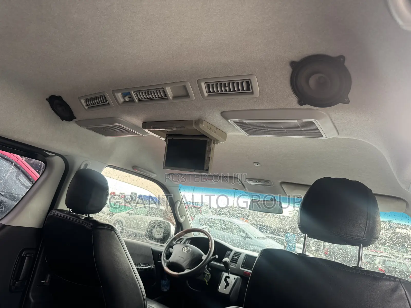 Toyota HiAce 2015 White