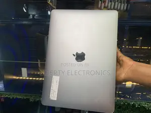 Laptop Apple MacBook Pro 2020 8GB Intel Core I5 SSD 256GB