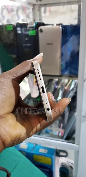 Infinix Smart 9 64 GB Silver