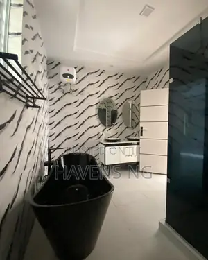 5bdrm Duplex in Ikota for rent