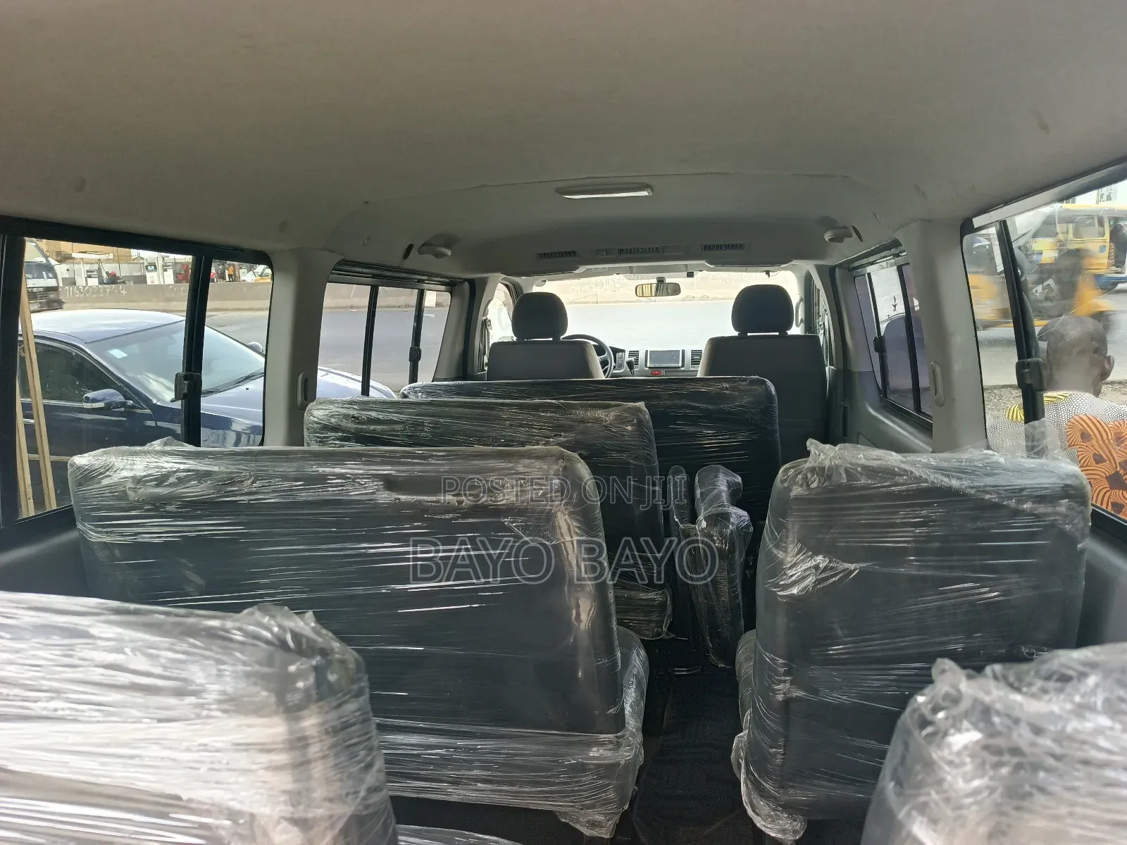 Toyota HiAce 2010 White