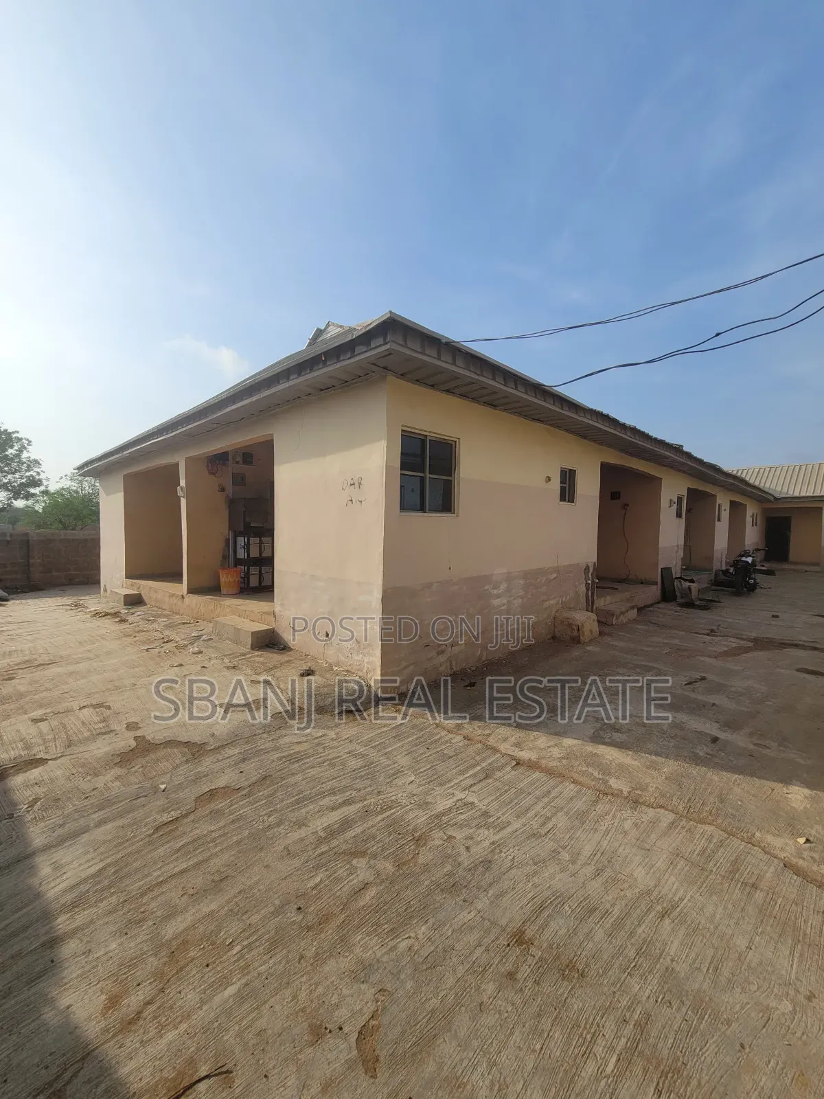 21 Hostel Rooms Self Contained for Sale