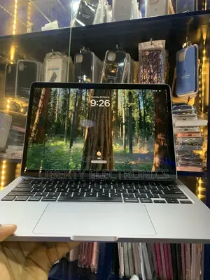 Laptop Apple MacBook Pro 2020 16GB Intel Core i5 SSD 512GB
