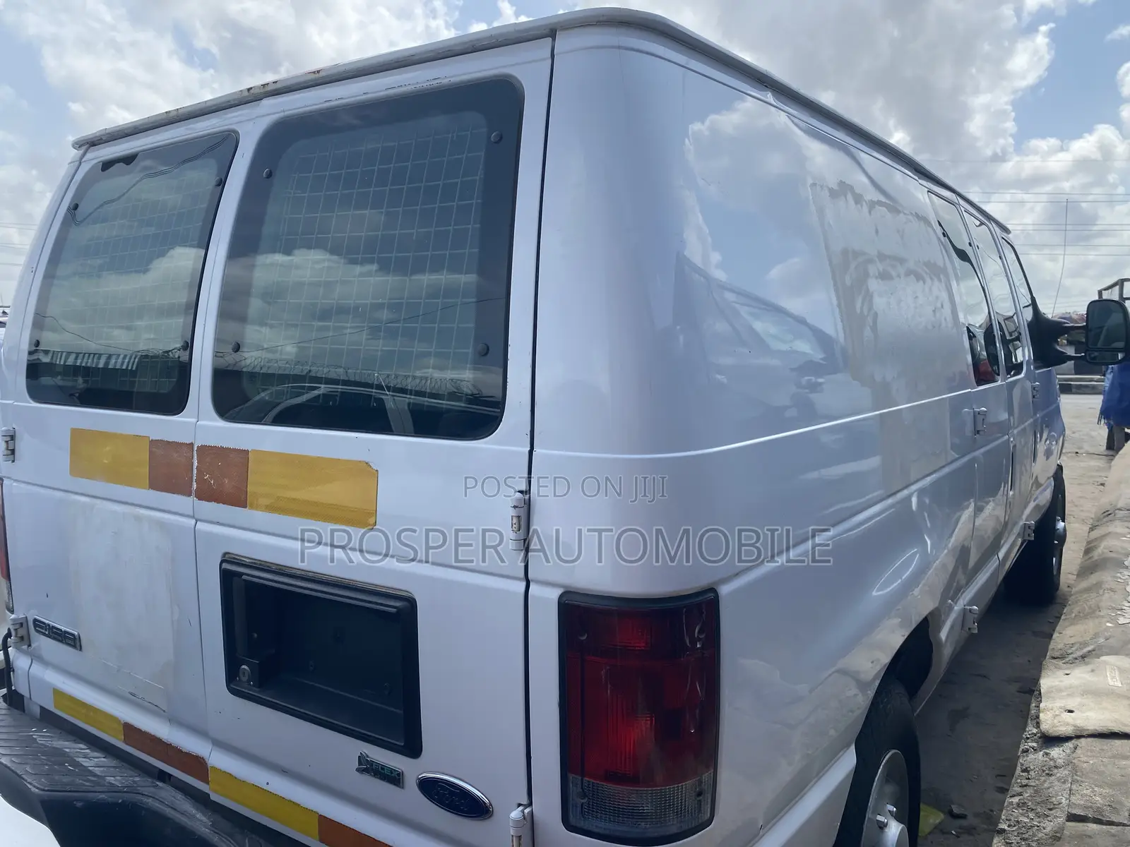 Ford E350 2009 White