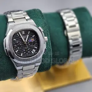 Photo - Patek Philippe Chronograph Automatic Wristwatch Silver