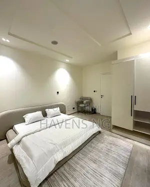 Luxury 4-Bedroom Apartment – Your Home Away From Home