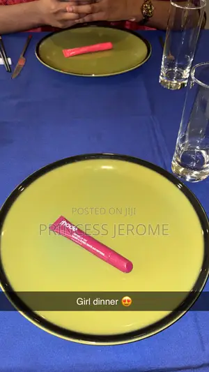 Rhode Lip Gloss by Hailey Bieber