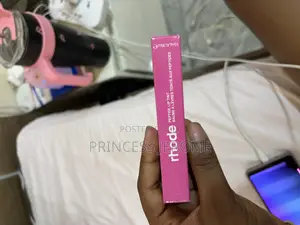 Rhode Lip Gloss by Hailey Bieber