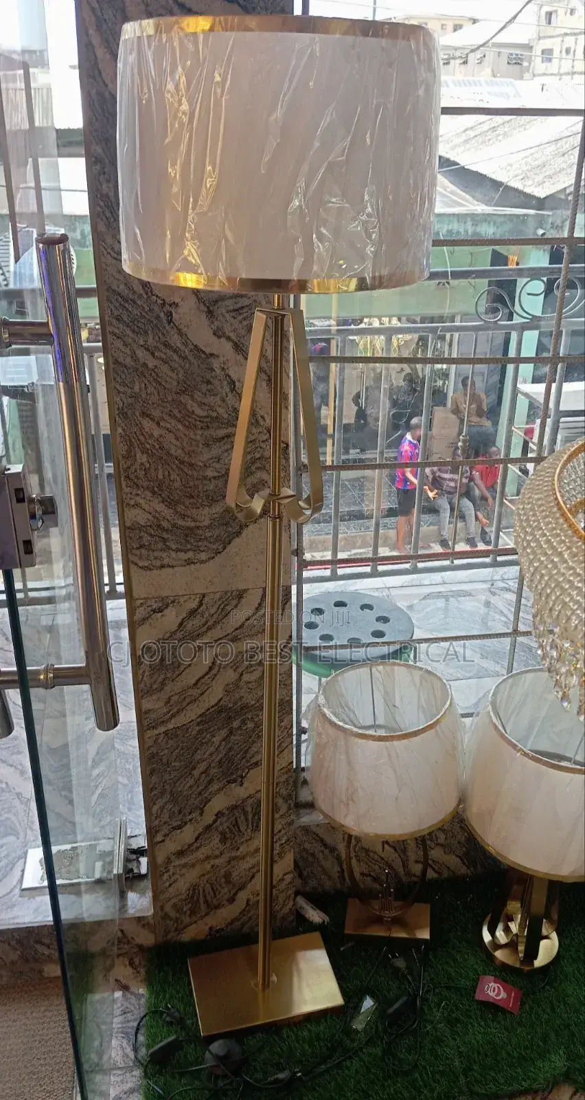 Luxury Standing Lamp, Gold Body.