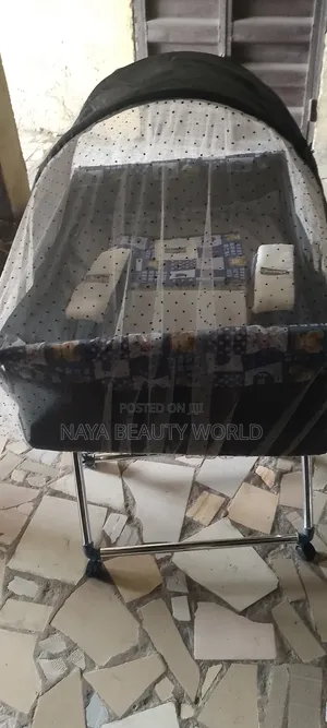 Comfortable Standing Baby Bed