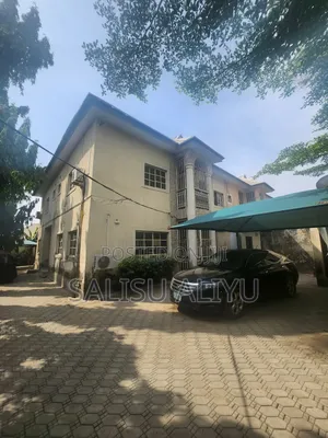 5bdrm Duplex in 4Th Avenue Gwarinpa for sale