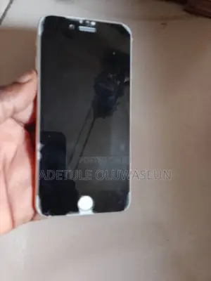 Photo - Apple iPhone 8 64 GB Rose Gold