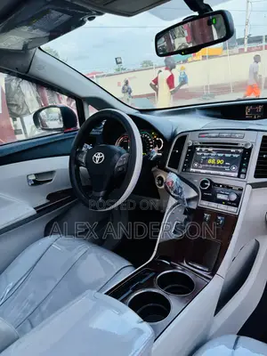 Toyota Venza V6 2011 Red