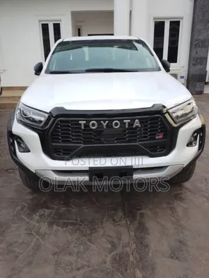New Toyota Hilux 2025 White