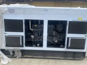 Superb England Perkins Soundproof Diesel Generator 500kva
