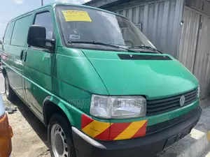 Photo - Volkswagen Transporter 2003 Green