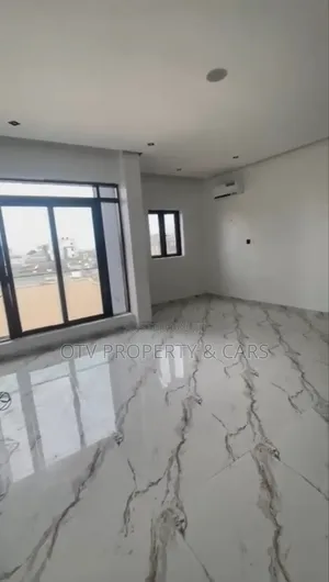 Furnished 2bdrm Apartment in Lekki for sale