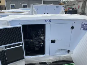 Superb England Perkins Soundproof Diesel Generator 80kva