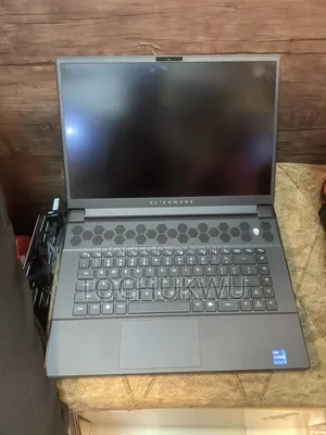 Laptop Dell Alienware M16 R2 16GB Intel Core I7 SSD 1T