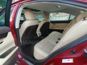 Lexus ES 350 FWD 2017 Red
