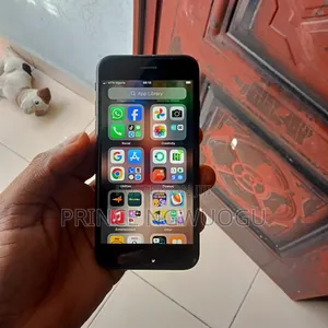 Photo - Apple iPhone 8 256 GB Black