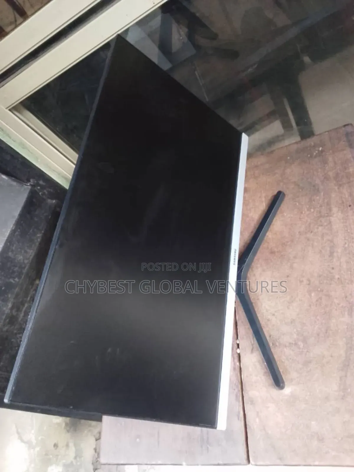 24 Inches Samsung