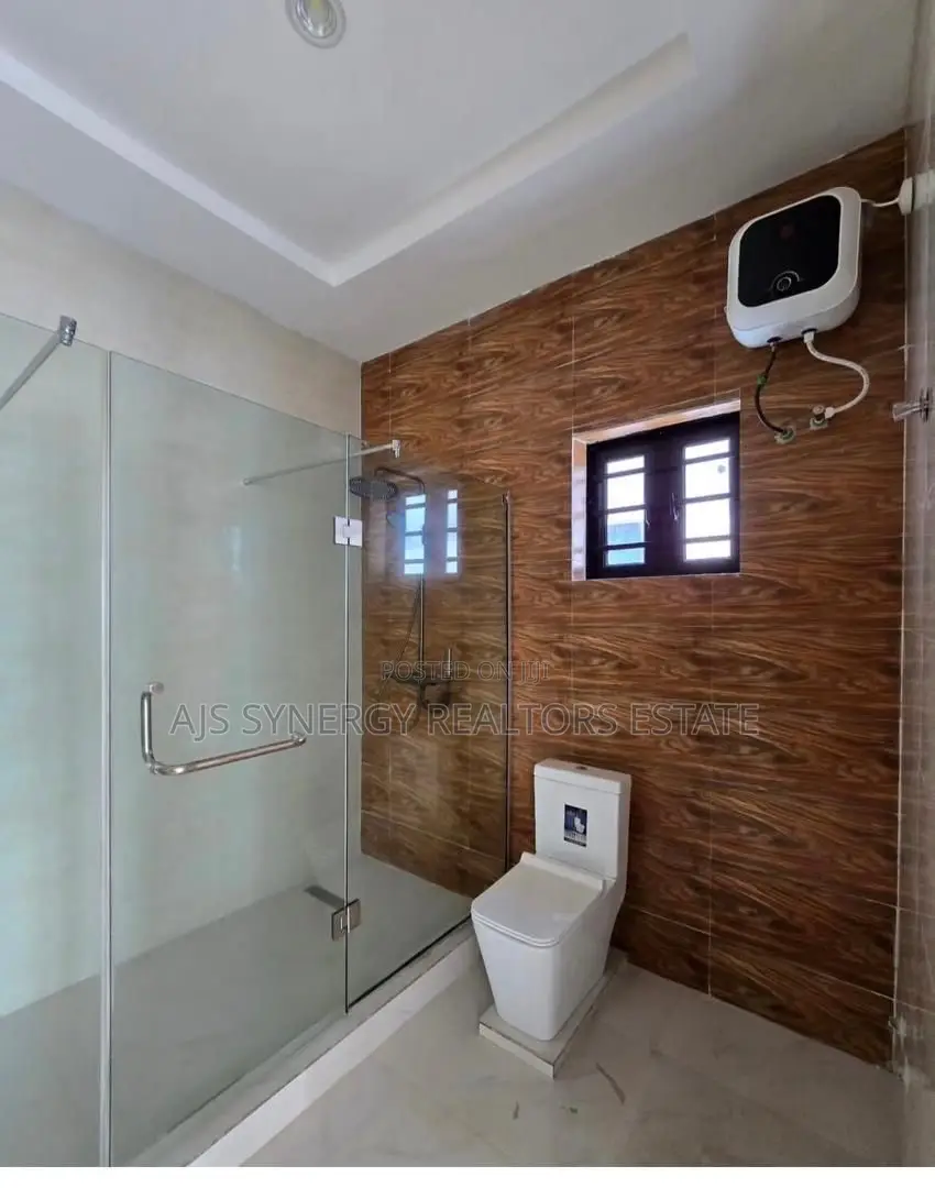 Furnished 4bdrm Duplex in Lekki for sale