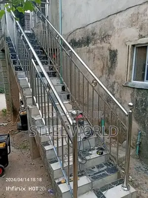 Solid Handrail Construction