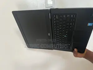 Laptop Dell Latitude 5450 12GB Intel Core I5 SSHD (Hybrid) 256GB