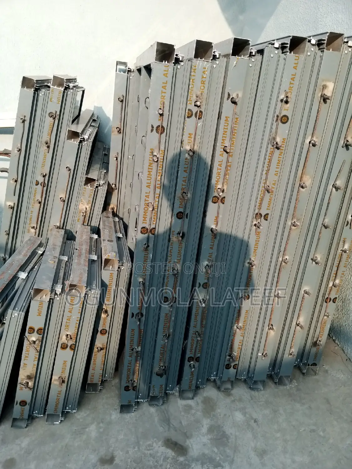 This Is Transom Aluminum Window With Net and Burglary