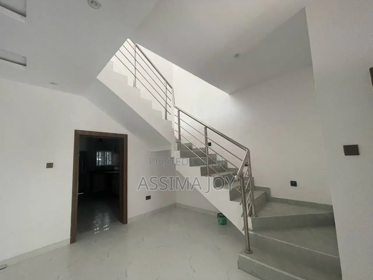 Furnished 2bdrm Maisonette in Meridian Park Estate for sale