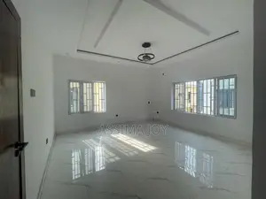 Furnished 2bdrm Maisonette in Meridian Park Estate for sale