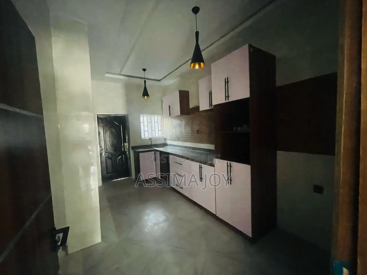 Furnished 2bdrm Maisonette in Meridian Park Estate for sale