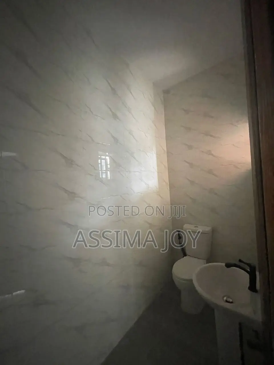 Furnished 2bdrm Maisonette in Meridian Park Estate for sale