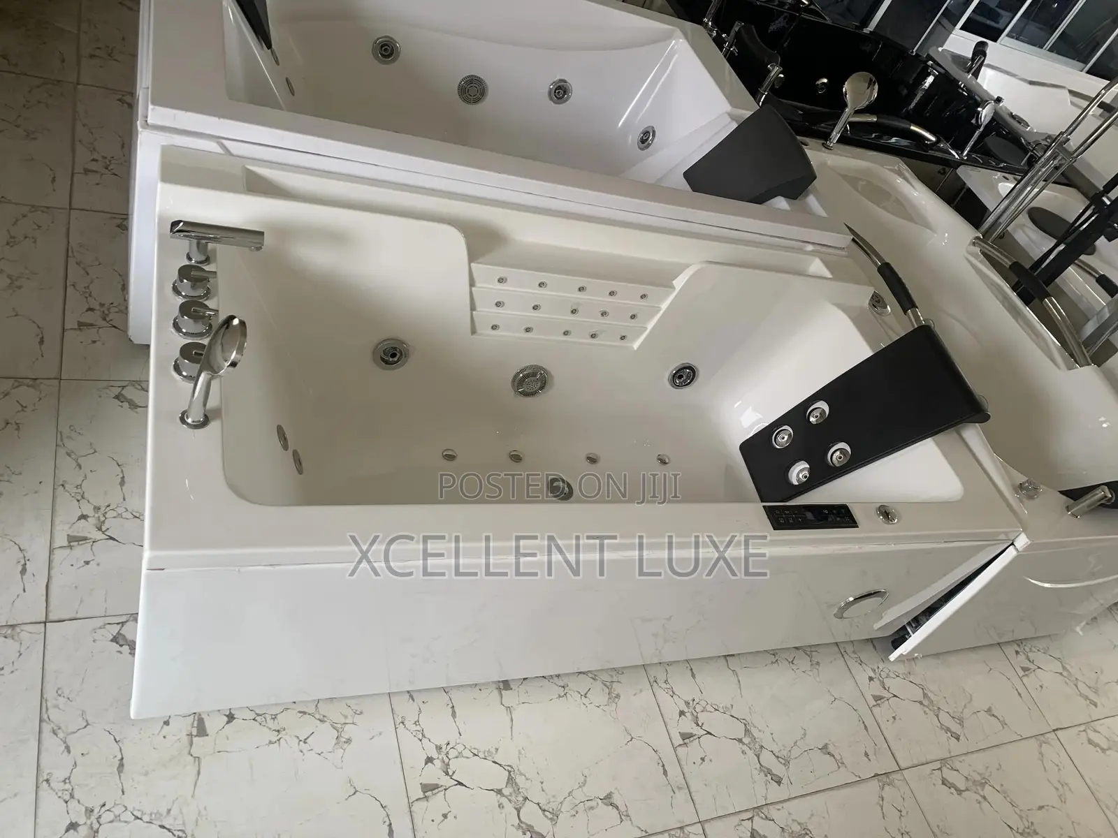 Jacuzzi Massage Bathtub With 1hp Pump (Single Person)