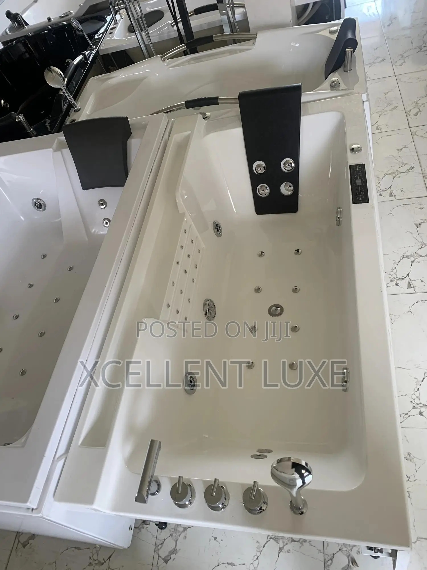 Jacuzzi Massage Bathtub With 1hp Pump (Single Person)