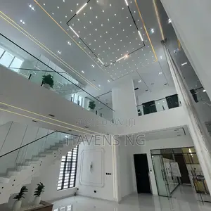 5bdrm Duplex in Chevron for sale