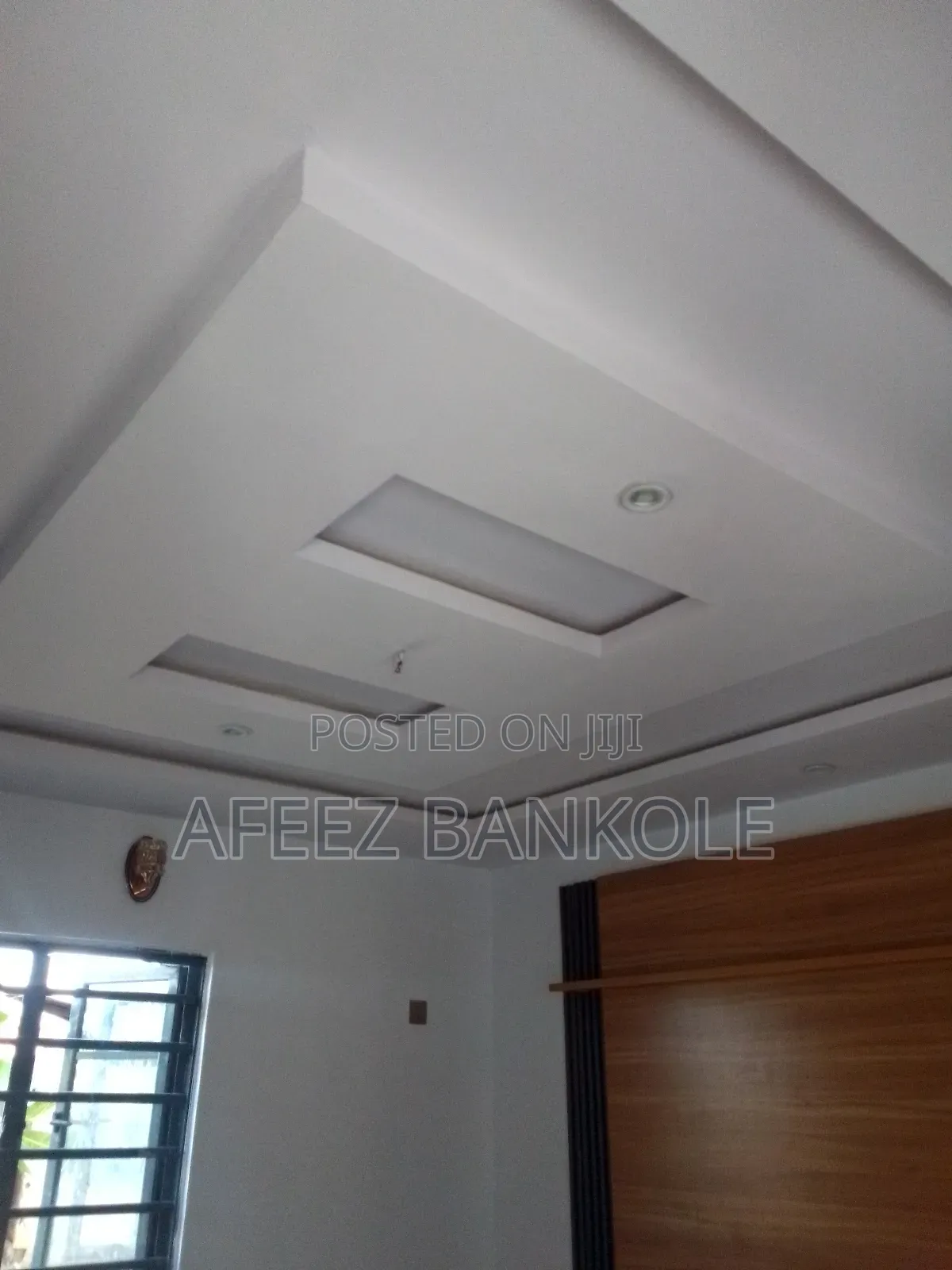 Pop Ceiling and Screeding