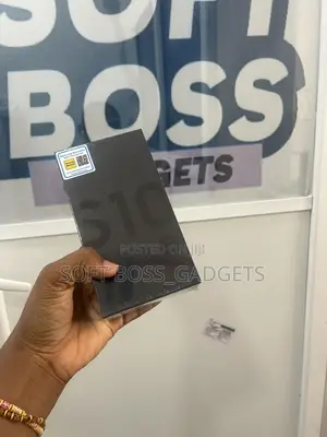 New Samsung Galaxy S10e 128 GB Blue
