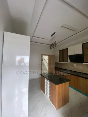 5 Bedroom Detached Duplex for Sale