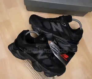 Black New Balance Og