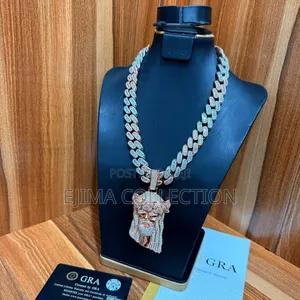 Cuban Moissanite Diamond Necklace With Pendant